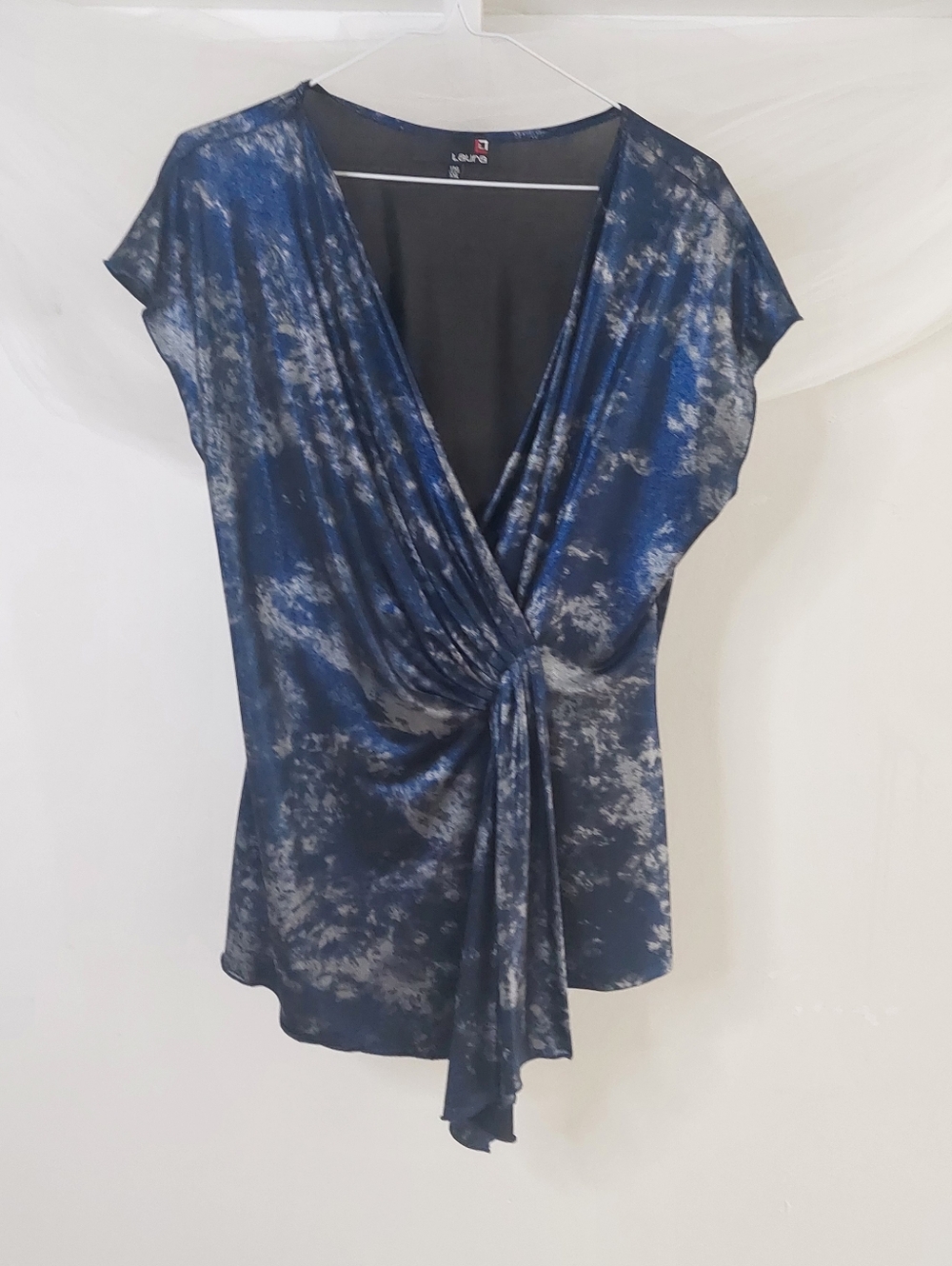 Laura Abstract V-Neck Twist Front Top Blue Grey Marble Cap Sleeve - Size XXL